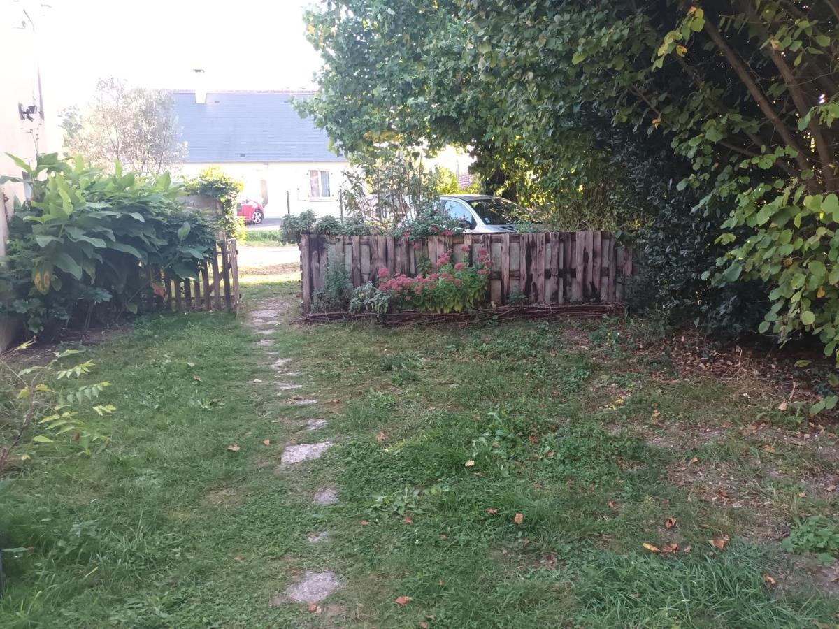 D'Une Rive A L'Autre Francueil Exterior foto